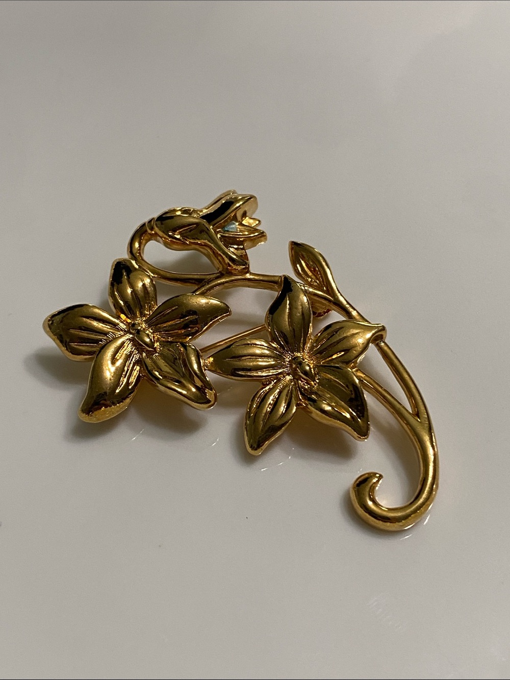 Avon Seasonal Bouquets Gold Floral Brooch